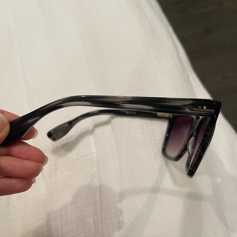 DITA SUNGLASSES - Picture 2 of 3